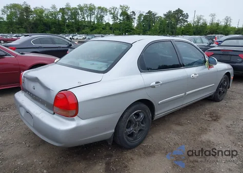 2001 Hyundai Sonata z USA, uszkodzony, nr VIN KMHWF25S21A379802